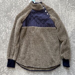 Sherpa Fleece Pullover w/ Quilted Navy Panel Button Shoulder Cozy Sweater Size S